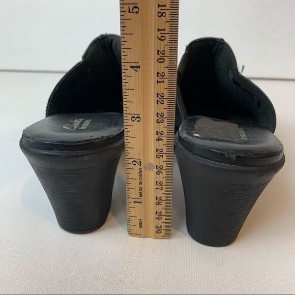 Womens 8M Clarks Black Slip On Shoes Mules Clogs 8 - Picture 9 of 11